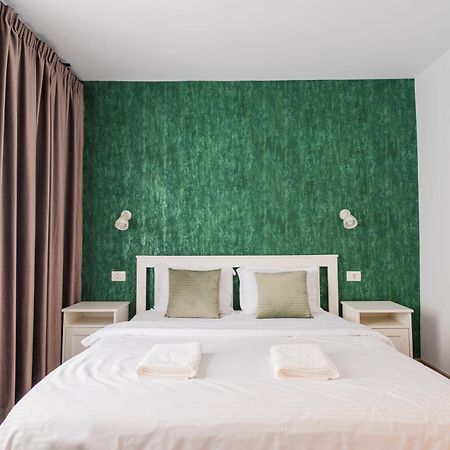 Fun House - Comfortable Stay With Garden And Near Parking บราชอฟ ภายนอก รูปภาพ