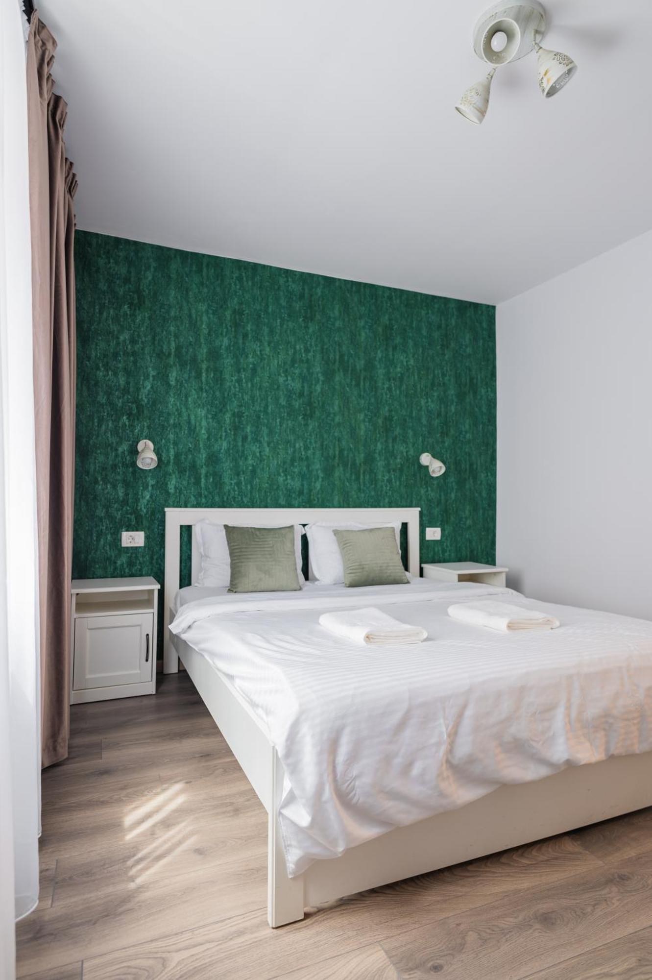 Fun House - Comfortable Stay With Garden And Near Parking บราชอฟ ภายนอก รูปภาพ
