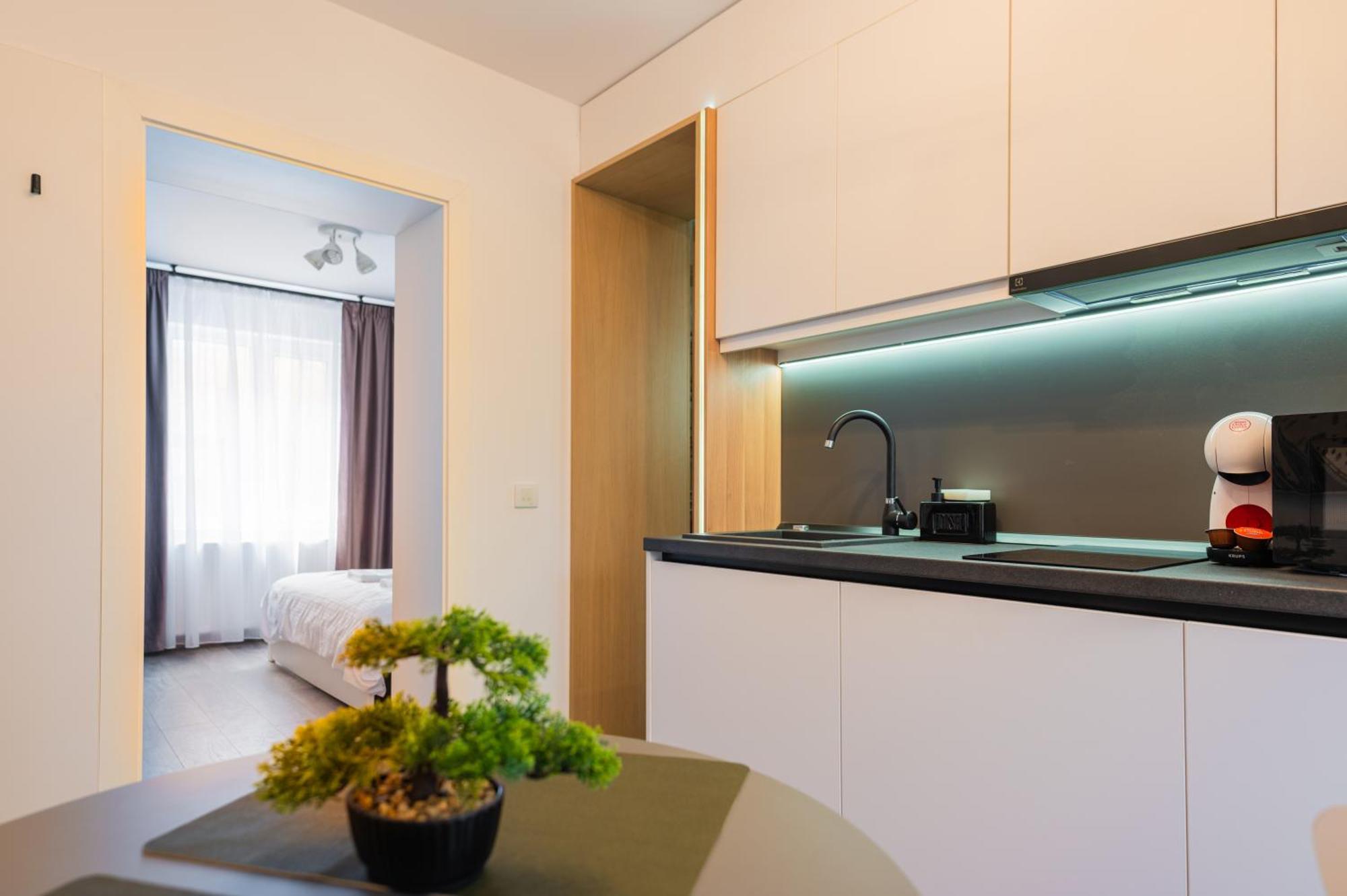 Fun House - Comfortable Stay With Garden And Near Parking บราชอฟ ภายนอก รูปภาพ