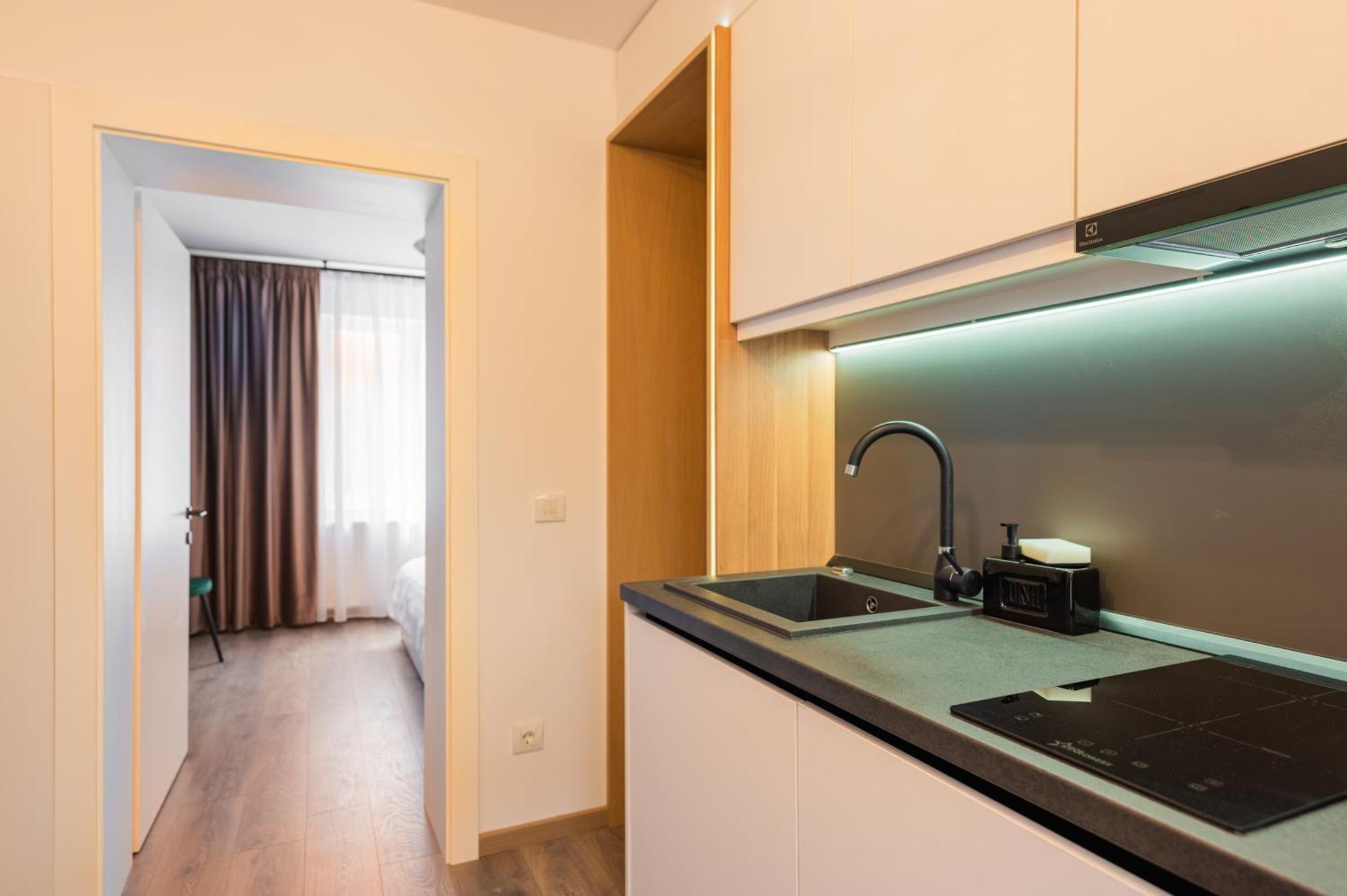 Fun House - Comfortable Stay With Garden And Near Parking บราชอฟ ภายนอก รูปภาพ