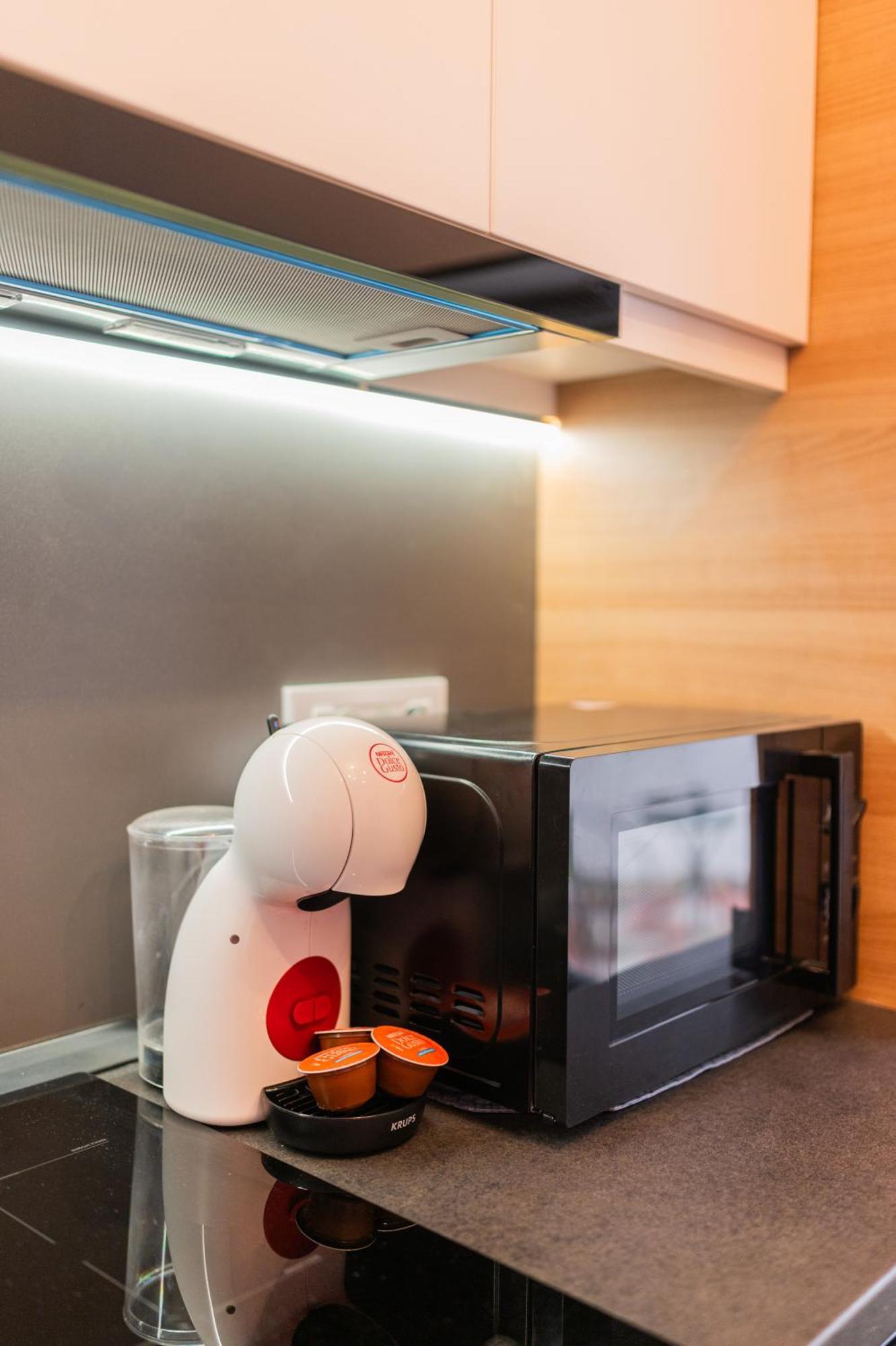 Fun House - Comfortable Stay With Garden And Near Parking บราชอฟ ภายนอก รูปภาพ