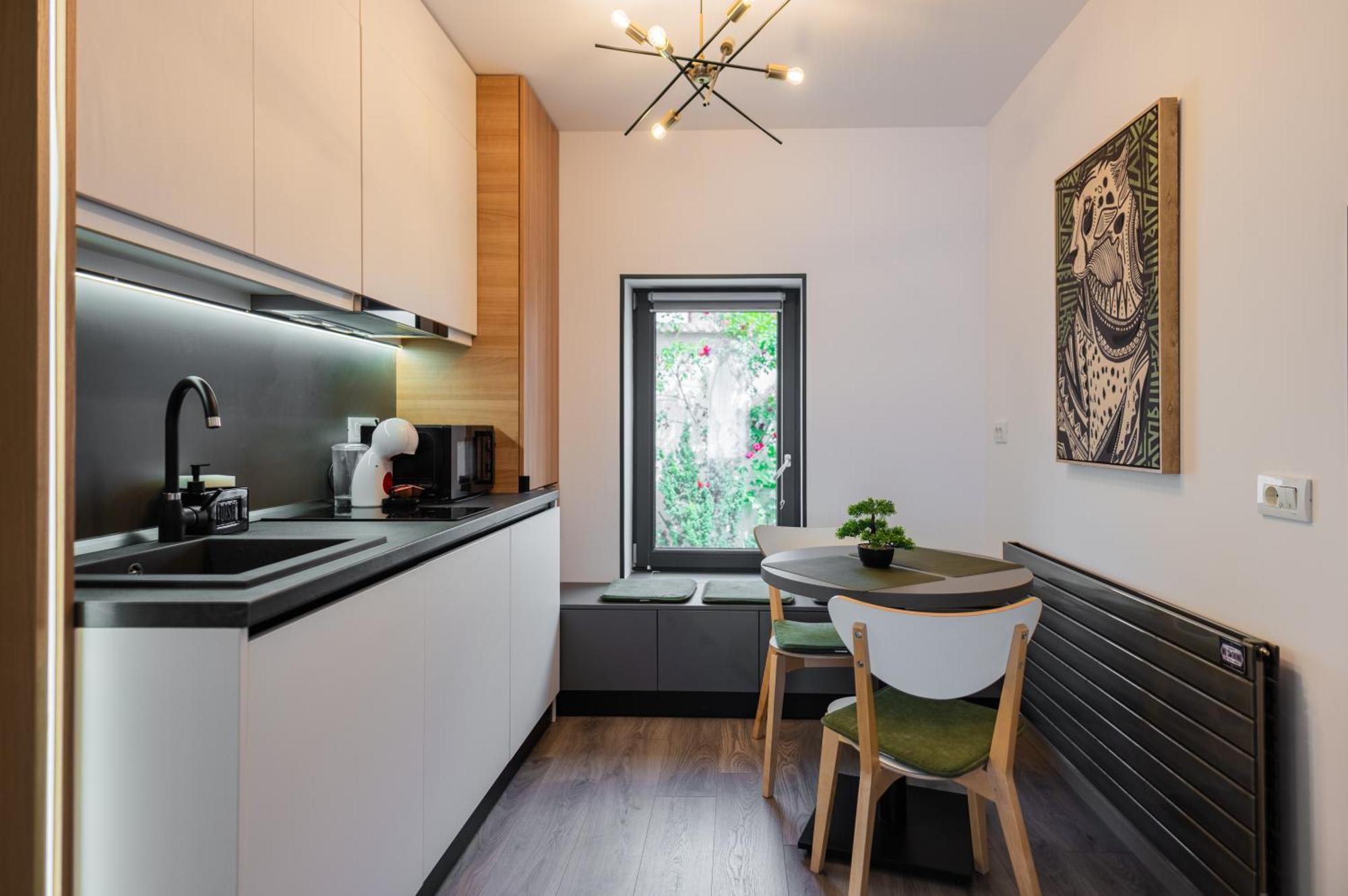 Fun House - Comfortable Stay With Garden And Near Parking บราชอฟ ภายนอก รูปภาพ